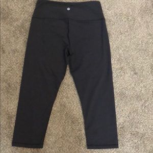 Grey cropped lululemon tights.